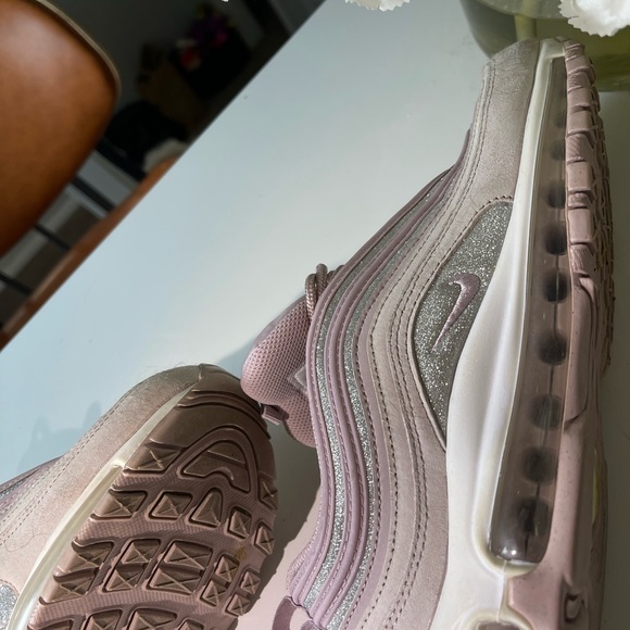 Nike Air Max SIze 7.5 - Picture 4 of 7